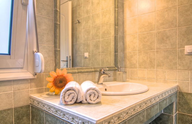 Chloe - Gerani Villas With Private Pool - Foto 12