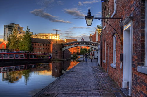 Photo 13 - Tudors eSuites Birmingham Canalside Apartments