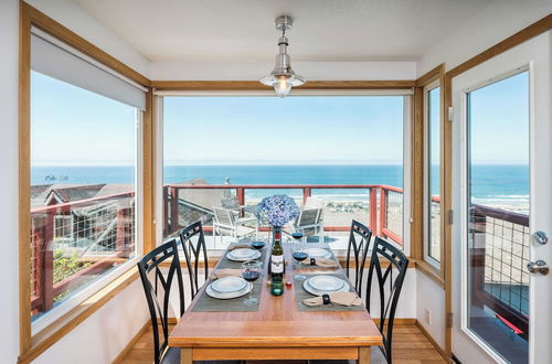 Foto 6 - Blue Horizon by Avantstay Panoramic Views of the Ocean w/ Entertainers Patio