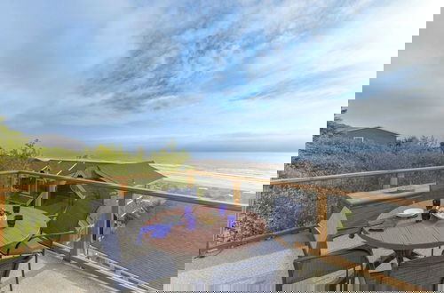 Foto 38 - Blue Horizon by Avantstay Panoramic Views of the Ocean w/ Entertainers Patio