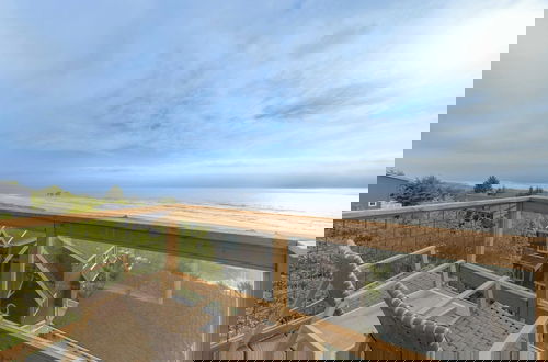 Foto 2 - Blue Horizon by Avantstay Panoramic Views of the Ocean w/ Entertainers Patio