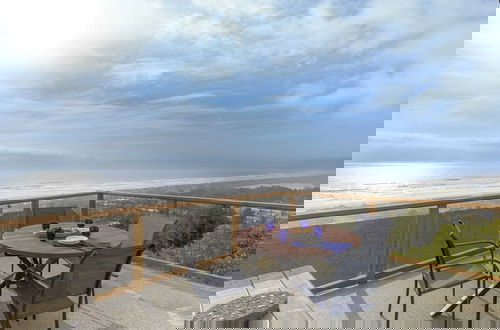 Foto 39 - Blue Horizon by Avantstay Panoramic Views of the Ocean w/ Entertainers Patio