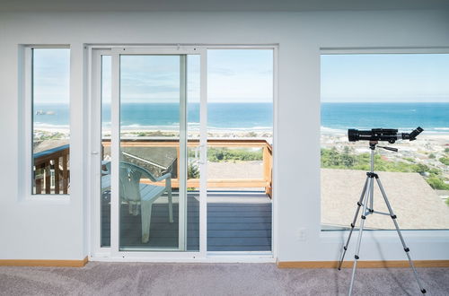 Foto 6 - Blue Horizon by Avantstay Panoramic Views of the Ocean w/ Entertainers Patio