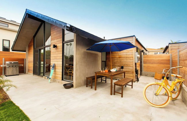 Hamilton II by Avantstay Beach House Rooftop Deck Newly Renovated Bungalow - Photo 2
