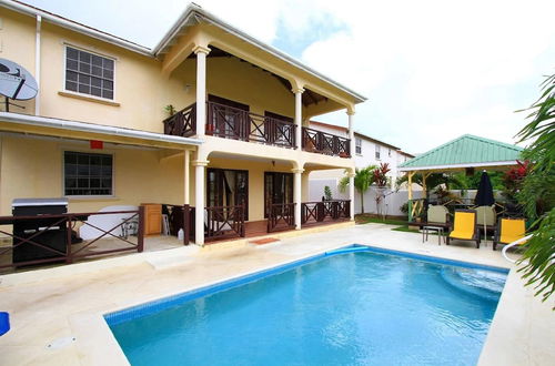 Photo 13 - Hibiscus 3-bed Suite at Sungold House Barbados