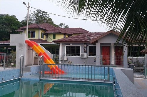 Photo 7 - Mri Homestay Sg Buloh - 3 Br House on First Floor With Centralised Pool