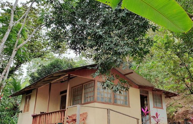 La Casita Bungalow Equipped Cabin With Garden View Near to the Beach - Foto 1