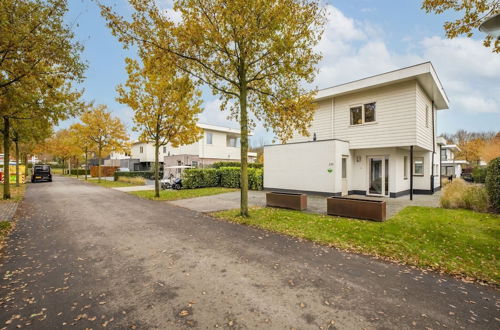 Photo 1 - Modern Villa with Large Garden by the Water with Hot Tub & Infrared Sauna