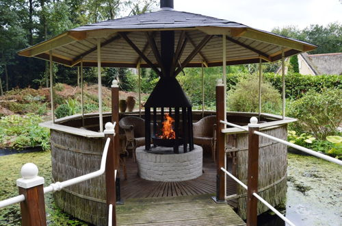 Photo 17 - Detached Bungalow With Outdoor Fireplace