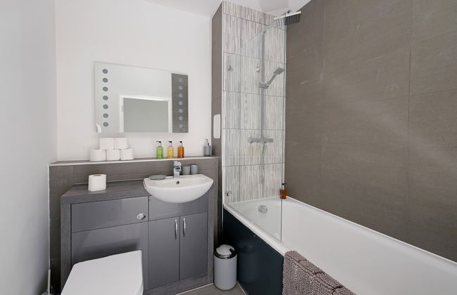 Town Center 2 bed Serviced Apartment 8 - Foto 24