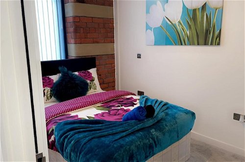 Photo 7 - Charming 1-bed Apartment in Bradford City Holiday