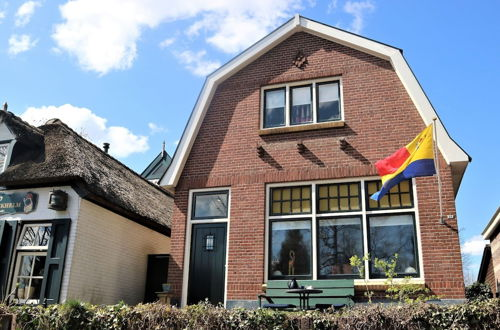 Photo 35 - Beautiful Apartment in Giethoorn With Canoe and Parking