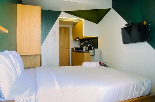 Photo 7 - Compact and Artsy Studio Cinere Bellevue Apartment
