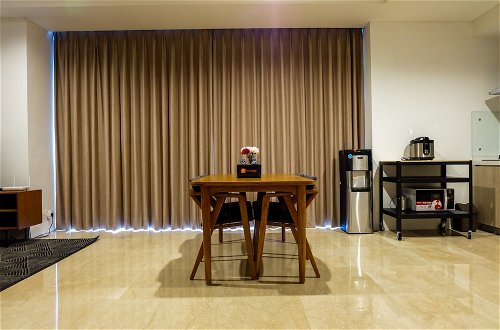 Foto 18 - Spacious Elegant 2BR Veranda Residence @ Puri Apartment