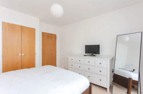 Foto 7 - Fantastic 1 Bedroom Apartment in East London With Balcony