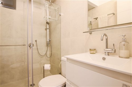 Photo 18 - 1 BR with Patio in City Center by FeelHome