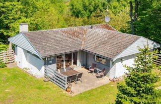 Foto 1 - Quaint Holiday Home near Glesborg with Roofed Terrace