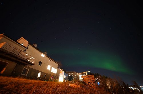 Photo 19 - Arctic Rooms Aurora
