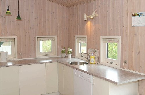 Photo 5 - 6 Person Holiday Home in Blavand