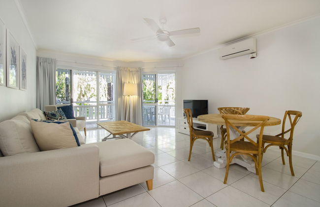 The White House Port Douglas - Photo 61