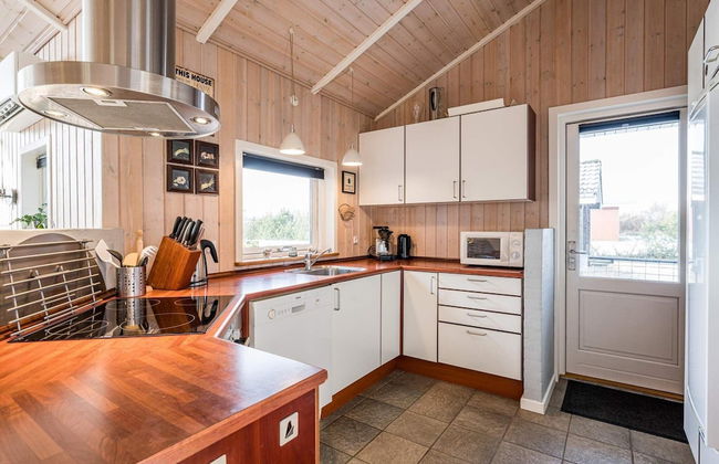 6 Person Holiday Home in Tarm - Foto 6