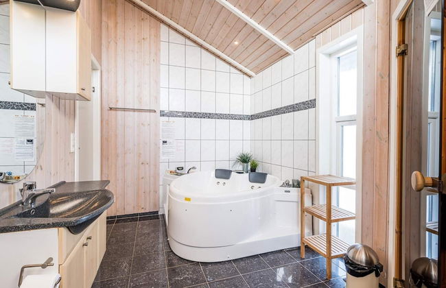 6 Person Holiday Home in Tarm - Foto 12
