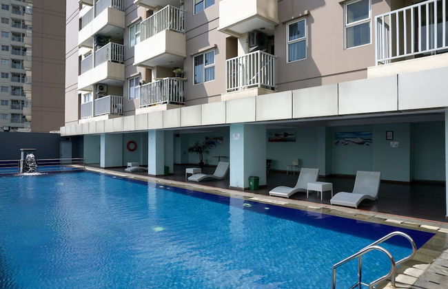 Cozy and Modern Studio Apartment at Belmont Residence Puri - Foto 9