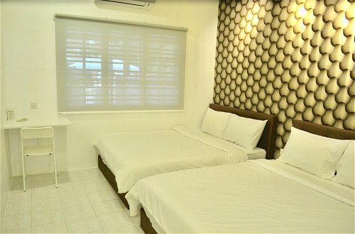 Photo 11 - H & H Guesthouse 2