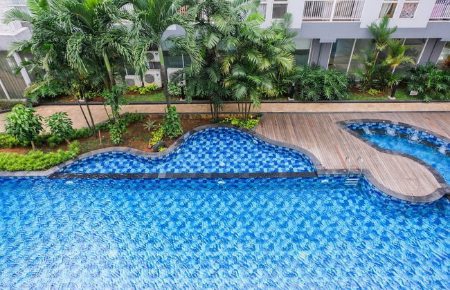 Cozy Studio Apartment at Tamansari Skylounge near Soetta Airport - Foto 14