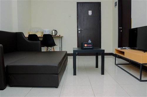 Foto 8 - Minimalist and Cozy 2BR Apartment at Casablanca East Residence