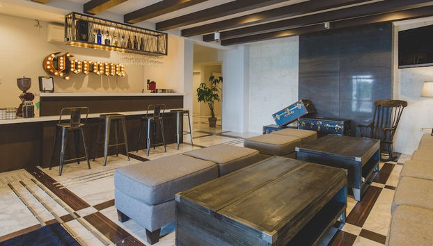 Lobby-Lounge