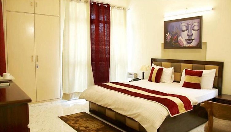 Photo 1 - Room in Guest Room - Maplewood Guest House, Neeti Bagh, New Delhiit is a Boutiqu Guest House - Room 8