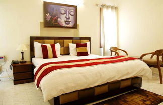Photo 3 - Room in Guest Room - Maplewood Guest House, Neeti Bagh, New Delhiit is a Boutiqu Guest House - Room 8