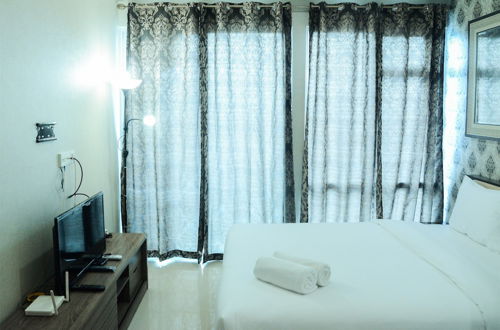 Photo 20 - Modern City View Studio Apartment at Puri Mansion