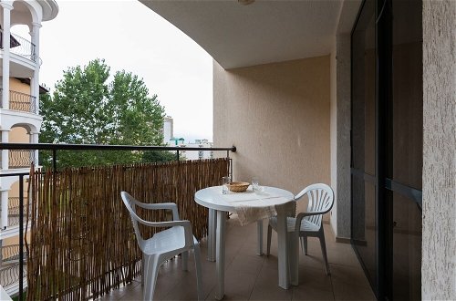 Photo 22 - One Bedroom Apartment with Balcony