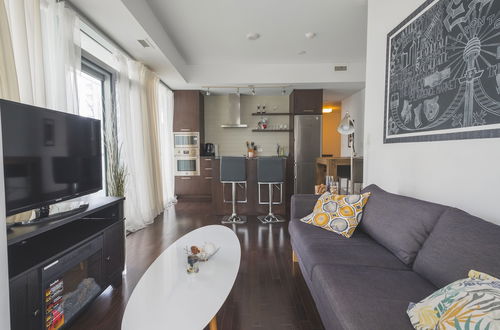 Photo 15 - Stunning Suites - Beautiful 2bdr Condo