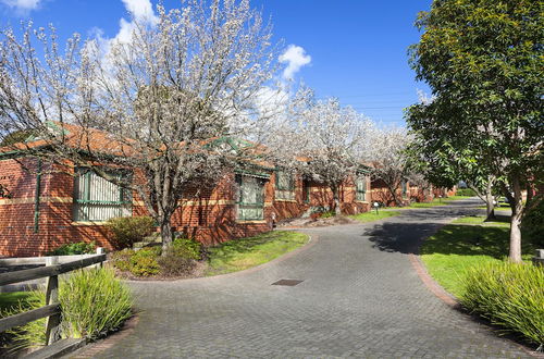 Photo 1 - Mt Waverley Townhouses