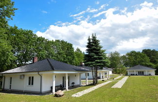 Foto 1 - Fantastic Bungalow in Lagów with Hot Tub