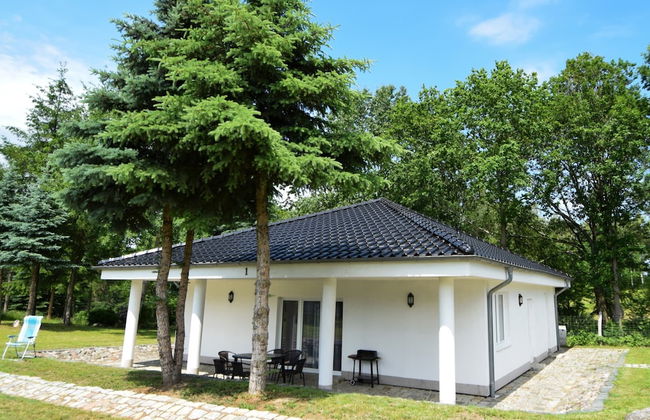 Fantastic Bungalow in Lagów with Hot Tub - Photo 1