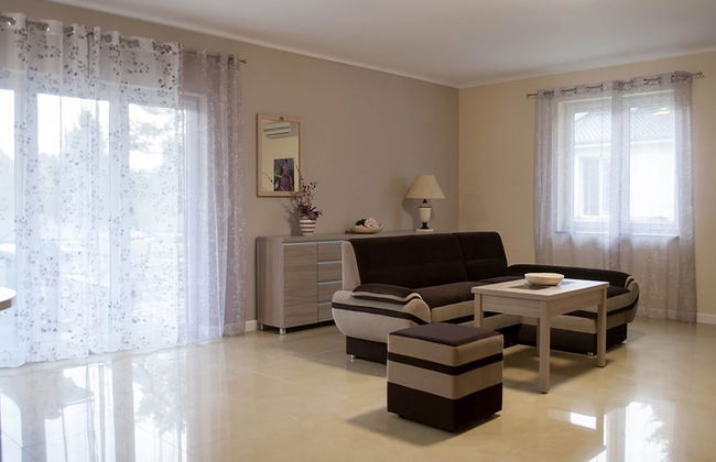 Fantastic Bungalow in Lagów with Hot Tub - Photo 13