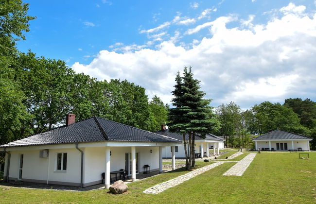 Fantastic Bungalow in Lagów with Hot Tub - Photo 19