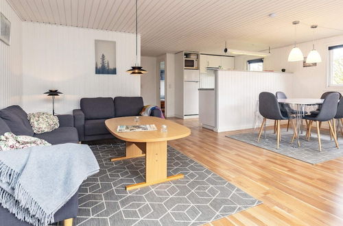 Photo 6 - 4 Person Holiday Home in Lokken