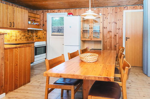 Photo 8 - 6 Person Holiday Home in Farvang