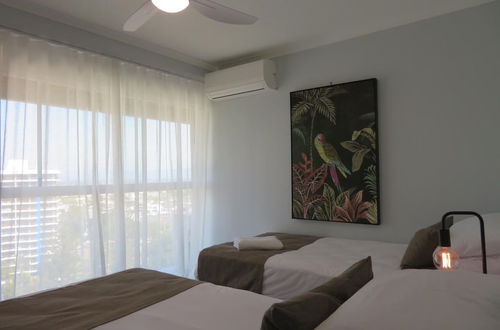 Photo 1 - Surfers Beachside Holiday Apartments