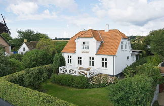 Foto 1 - Quaint Holiday Home in Bornholm near Sea