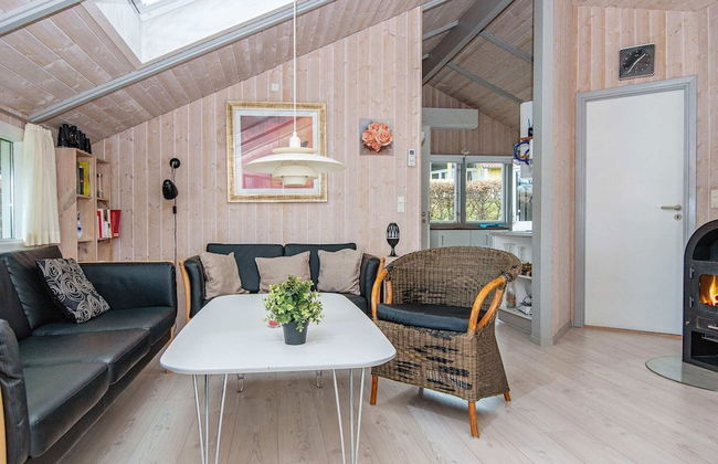 6 Person Holiday Home in Sjolund - Foto 4