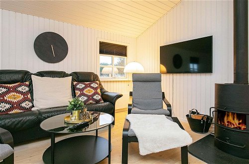 Photo 8 - 6 Person Holiday Home in Lokken