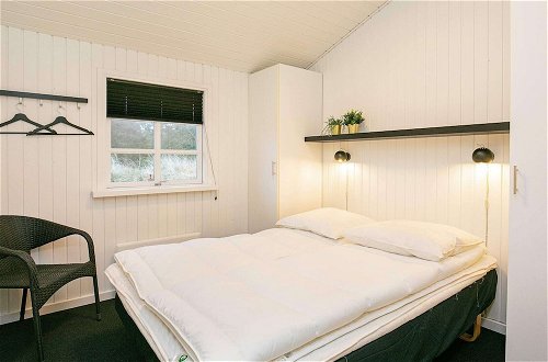Photo 12 - 6 Person Holiday Home in Lokken