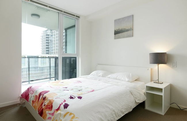 Convenient 2bdr 2BA Richmond Centre Condominium - Foto 1