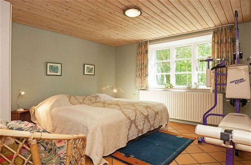 Foto 3 - Cozy Holiday Home in Thyholm With Swimming Pool